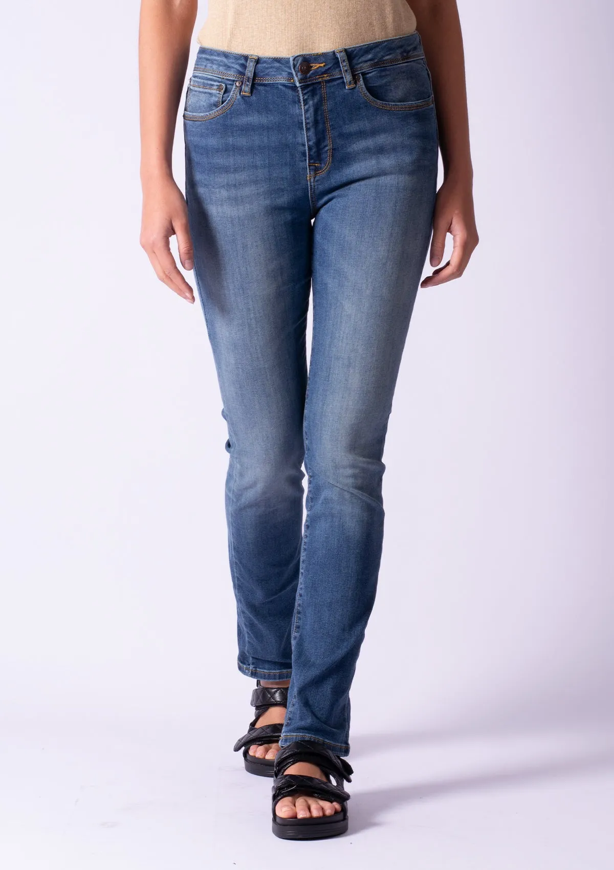 Arline Luvla High Rise Straight Jean