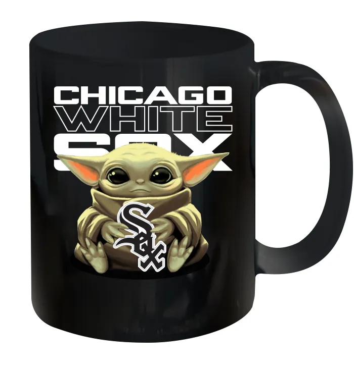 Baby Yoda Hugs Loves The Chicago White Sox Baseball Ceramic Mug 11oz