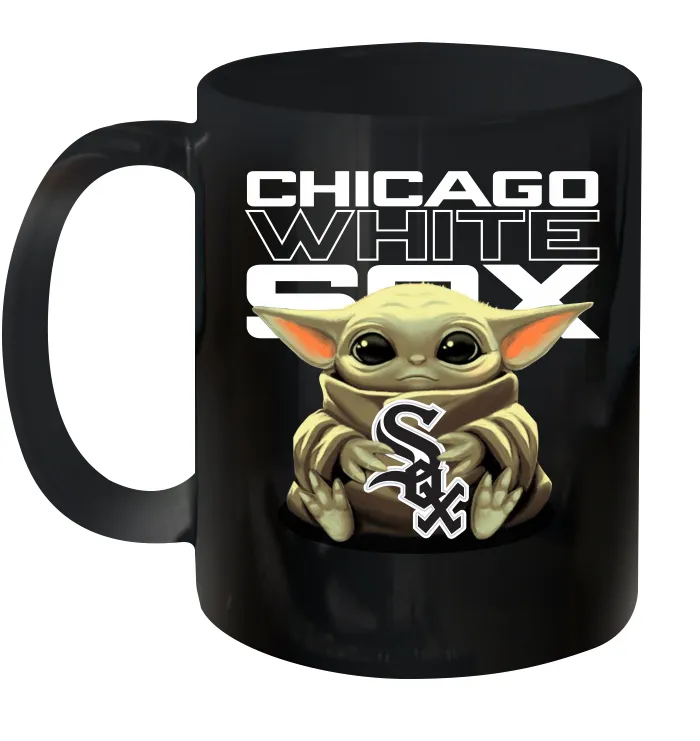 Baby Yoda Hugs Loves The Chicago White Sox Baseball Ceramic Mug 11oz