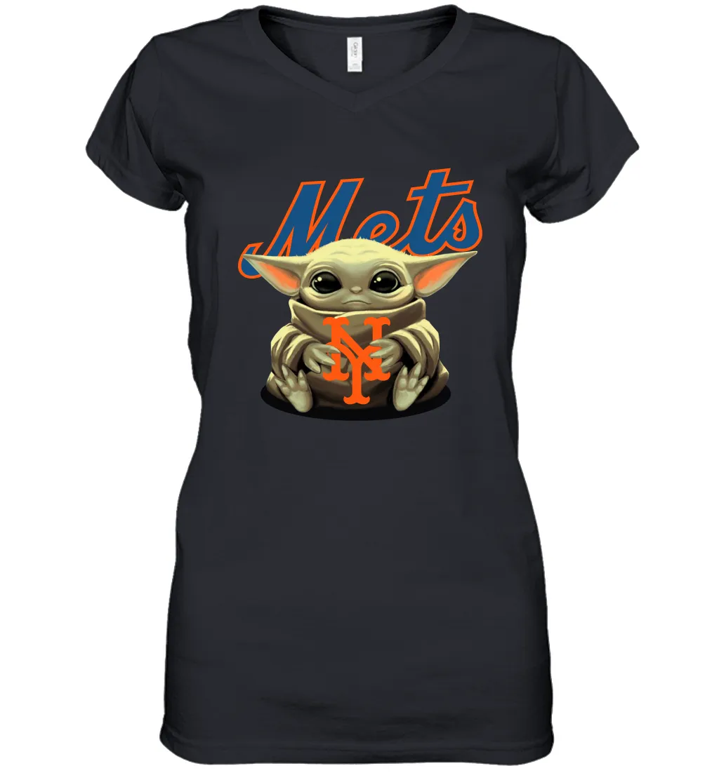 Baby Yoda Hugs Loves The New York Mets Baseball Womens V-Neck T-Shirt