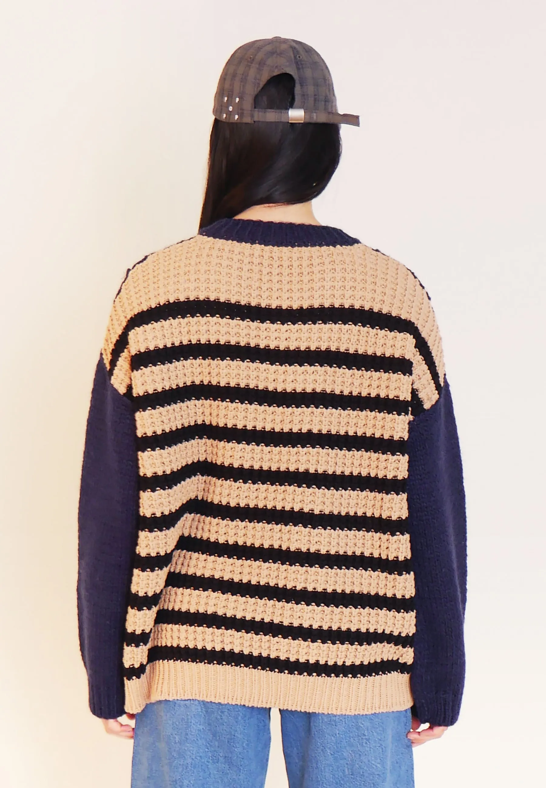 Back Stripe Cut-Out Knit Sweater - Navy